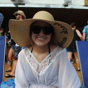 Meet your Posher, Lexie